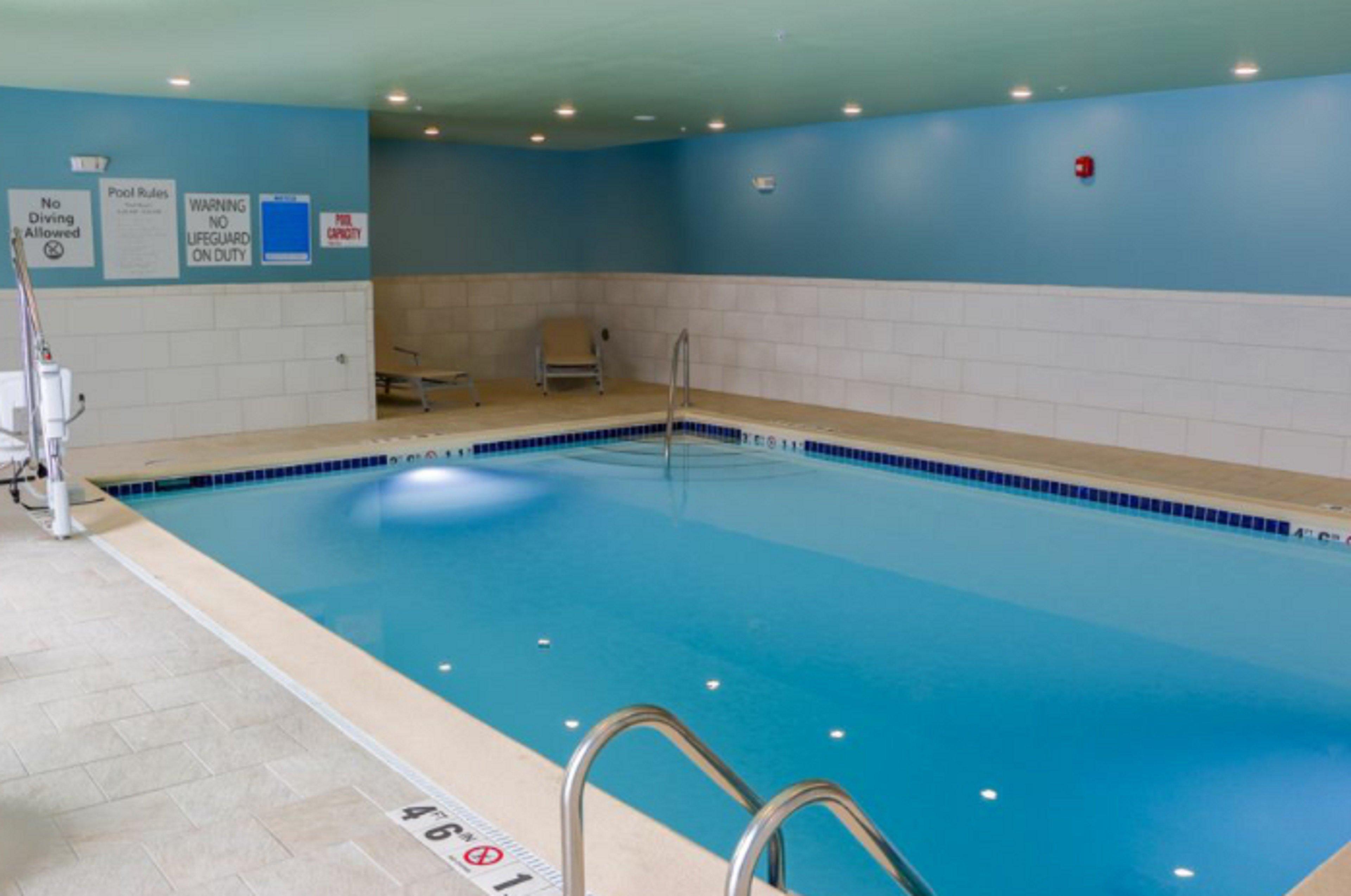 Holiday Inn Express & Suites - Detroit North - Roseville By Ihg Eksteriør billede