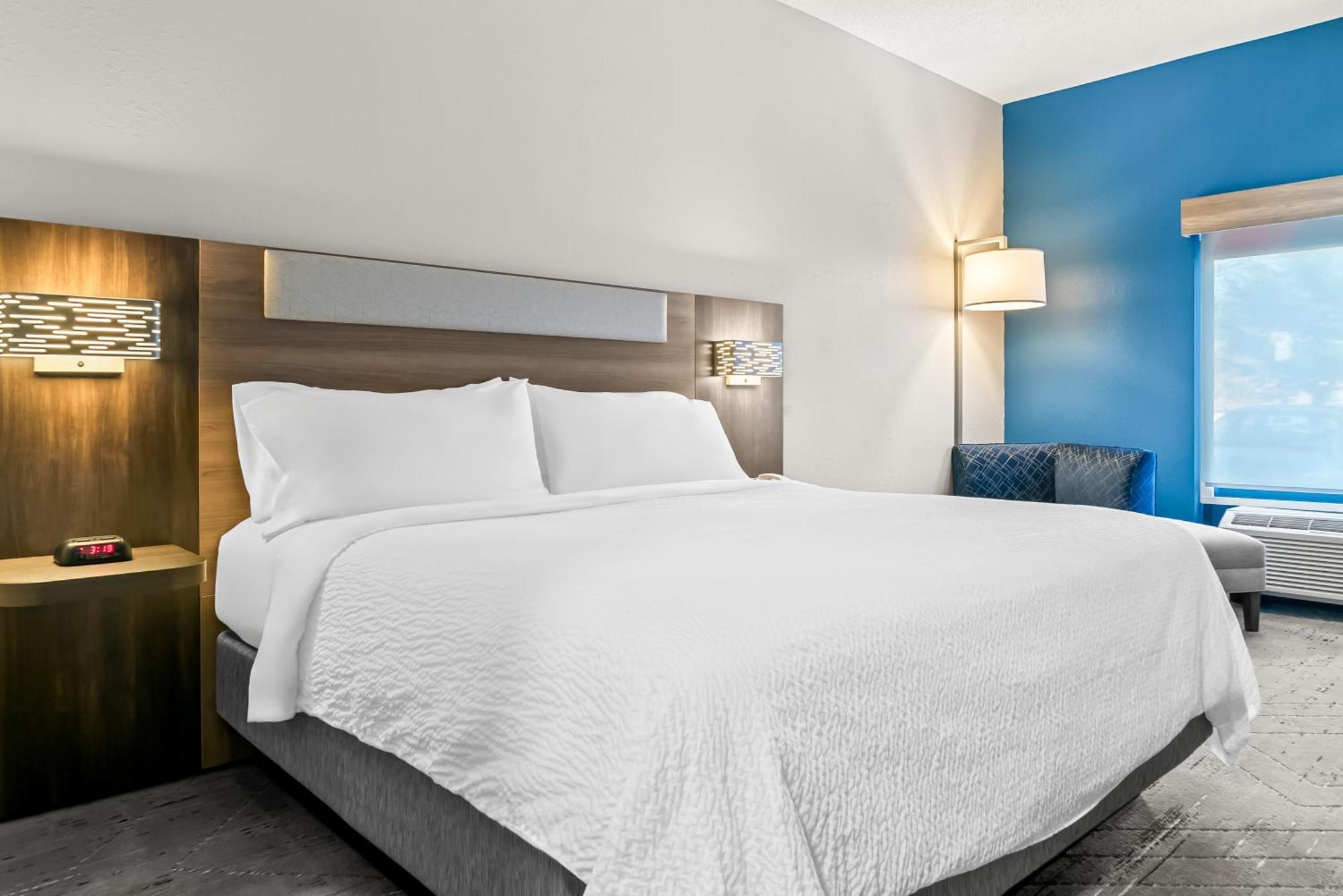 Holiday Inn Express & Suites - Detroit North - Roseville By Ihg Eksteriør billede