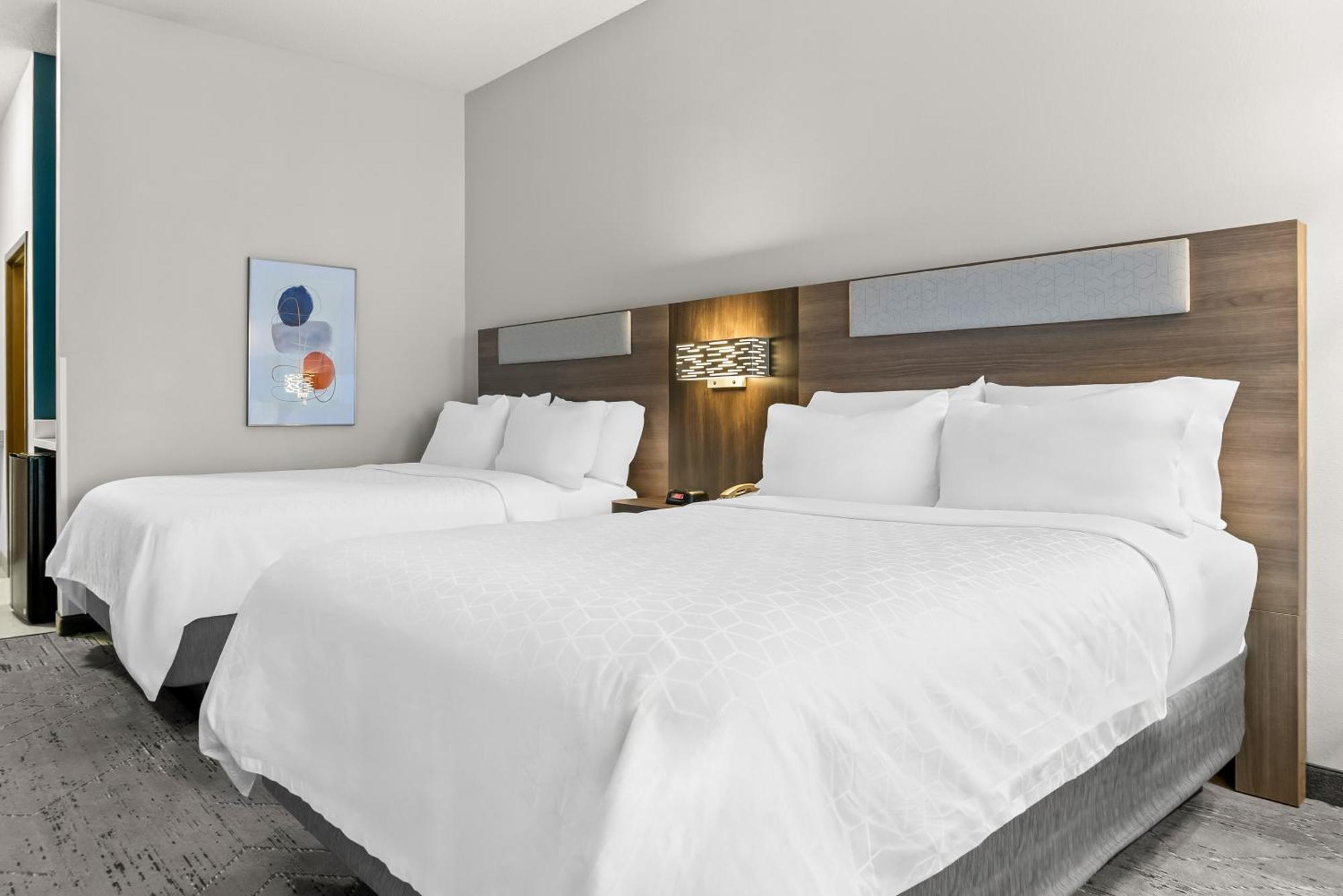 Holiday Inn Express & Suites - Detroit North - Roseville By Ihg Eksteriør billede